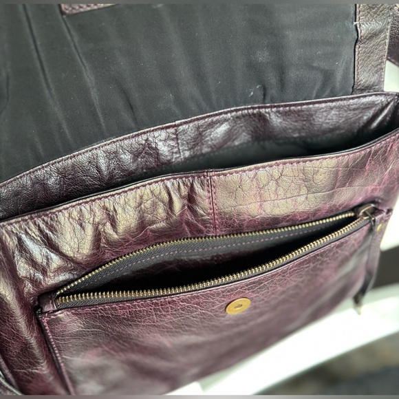 Latico U.S.A. Purple Leather Flapover Shoulder Bag Adjustable Strap - Picture 6 of 12